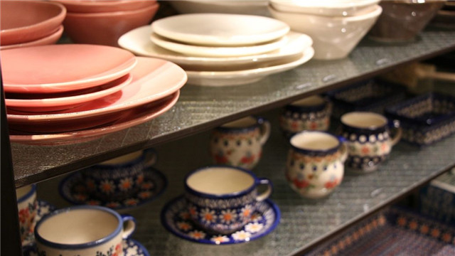 上海機場餐具廚具進口報關費用以及關稅是多少? 上海機場餐具廚具進口報關費用以及關稅是多少?